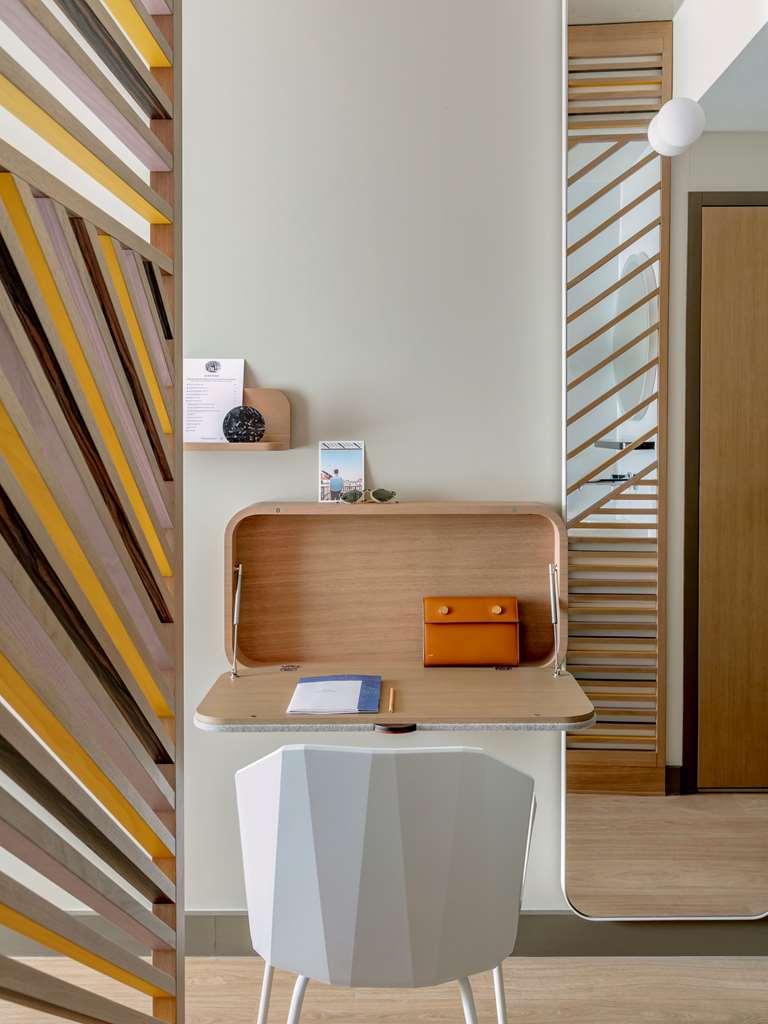 Okko Hotels Paris La Defense Nanterre Rum bild