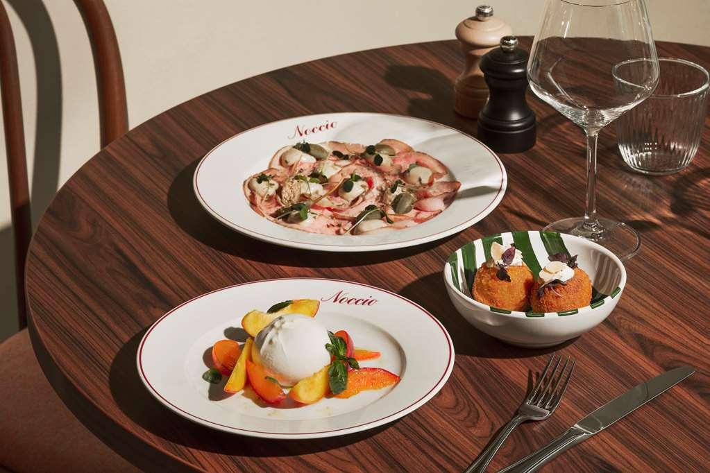 Okko Hotels Paris La Defense Nanterre Restaurang bild
