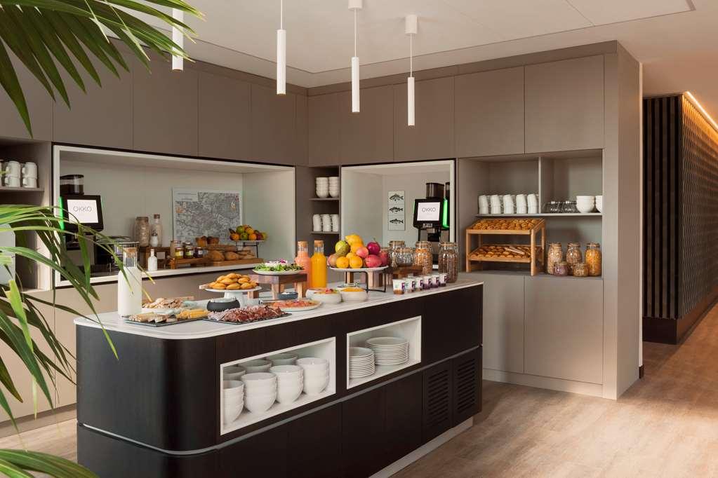 Okko Hotels Paris La Defense Nanterre Restaurang bild