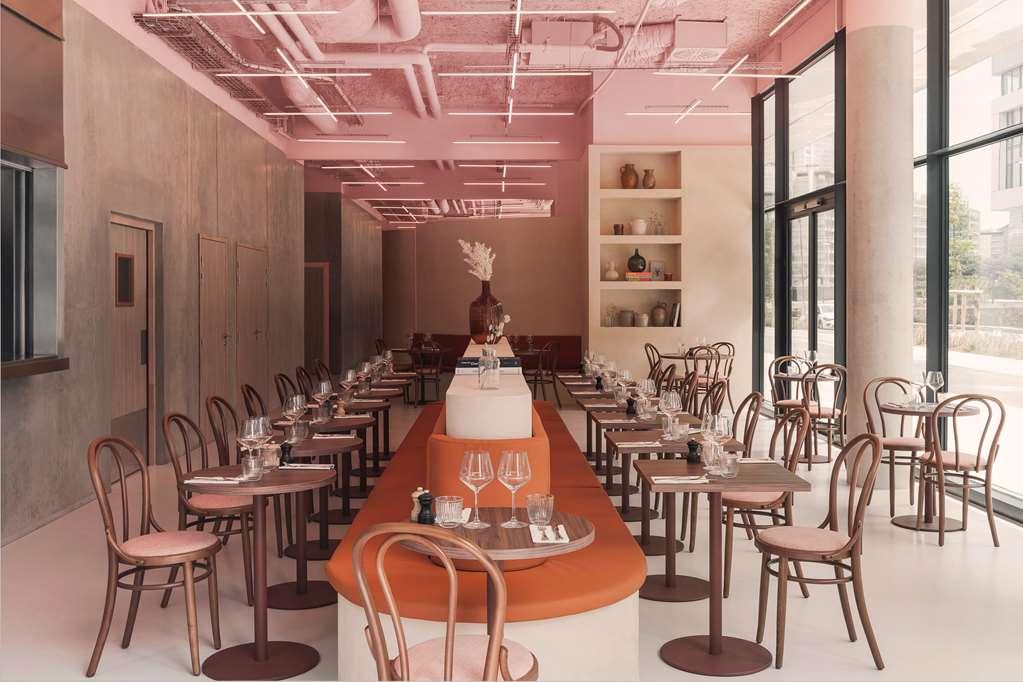 Okko Hotels Paris La Defense Nanterre Restaurang bild